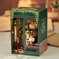 Book Nook Owl Bookstore interiør detalj